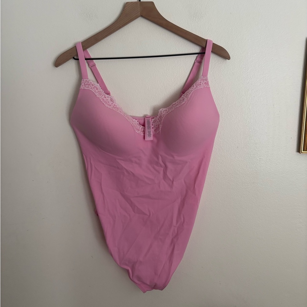 SKIMS Fits Everybody Lace Push Up Thong Bodysuit Bubblegum PINK Women XL NWT AD